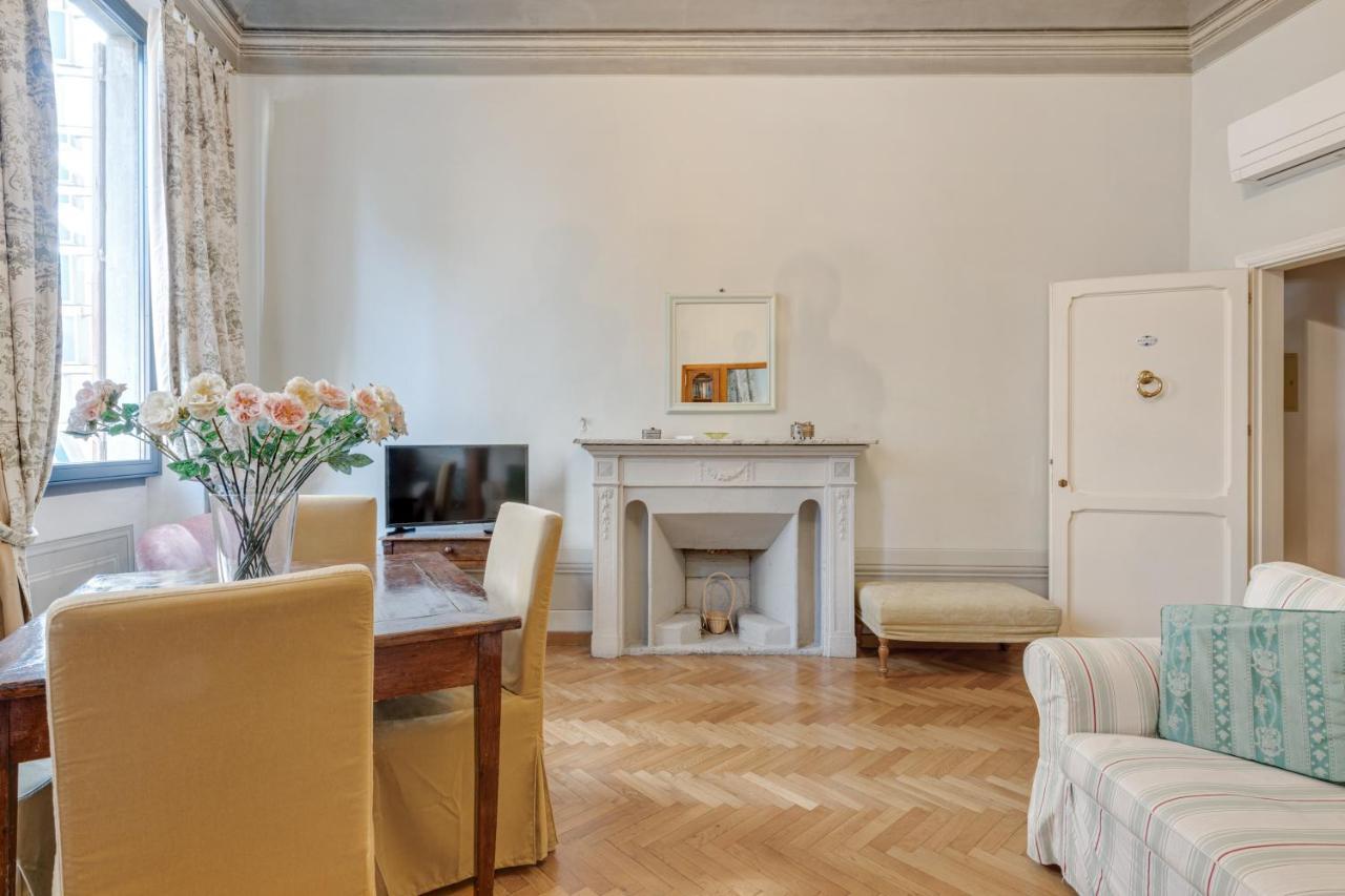 Pietre Dure Apartamento Florença